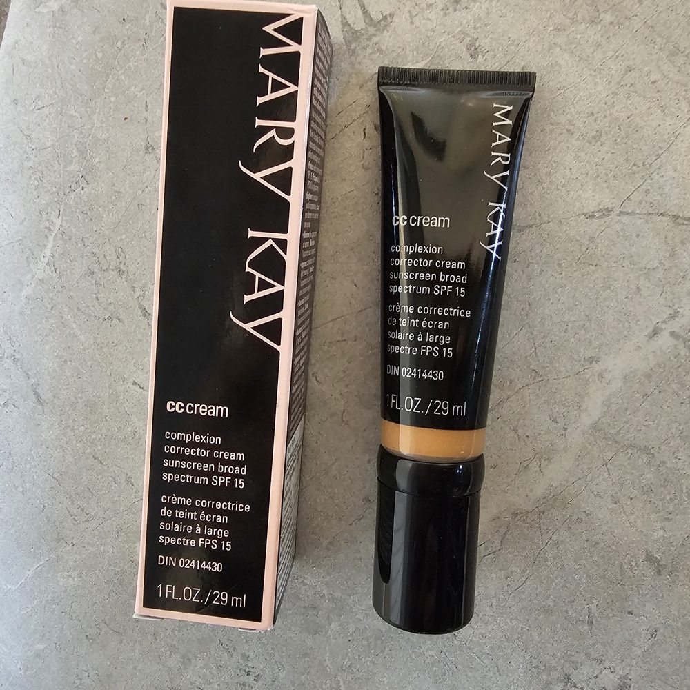 Mary Kay CC Cream - Broad Spectrum SPF 15 - Tan